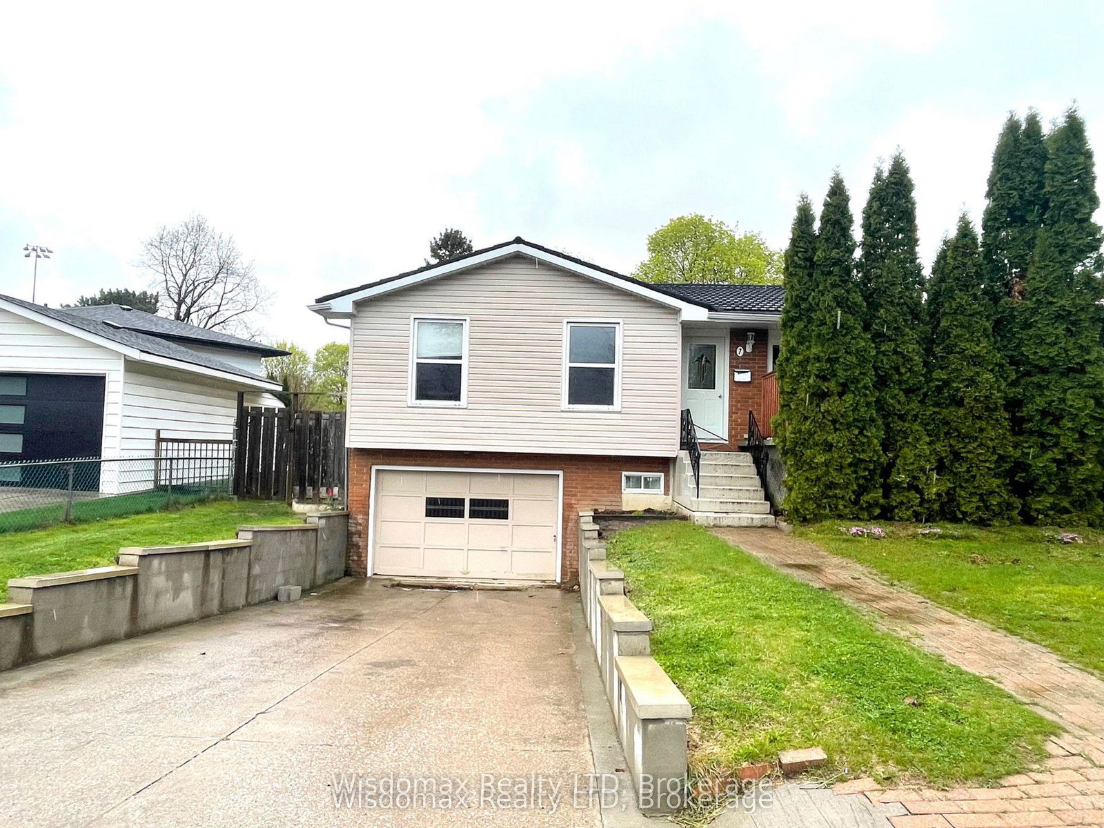 7-greenmeadow-court-st-catharines-ontario-x13713740