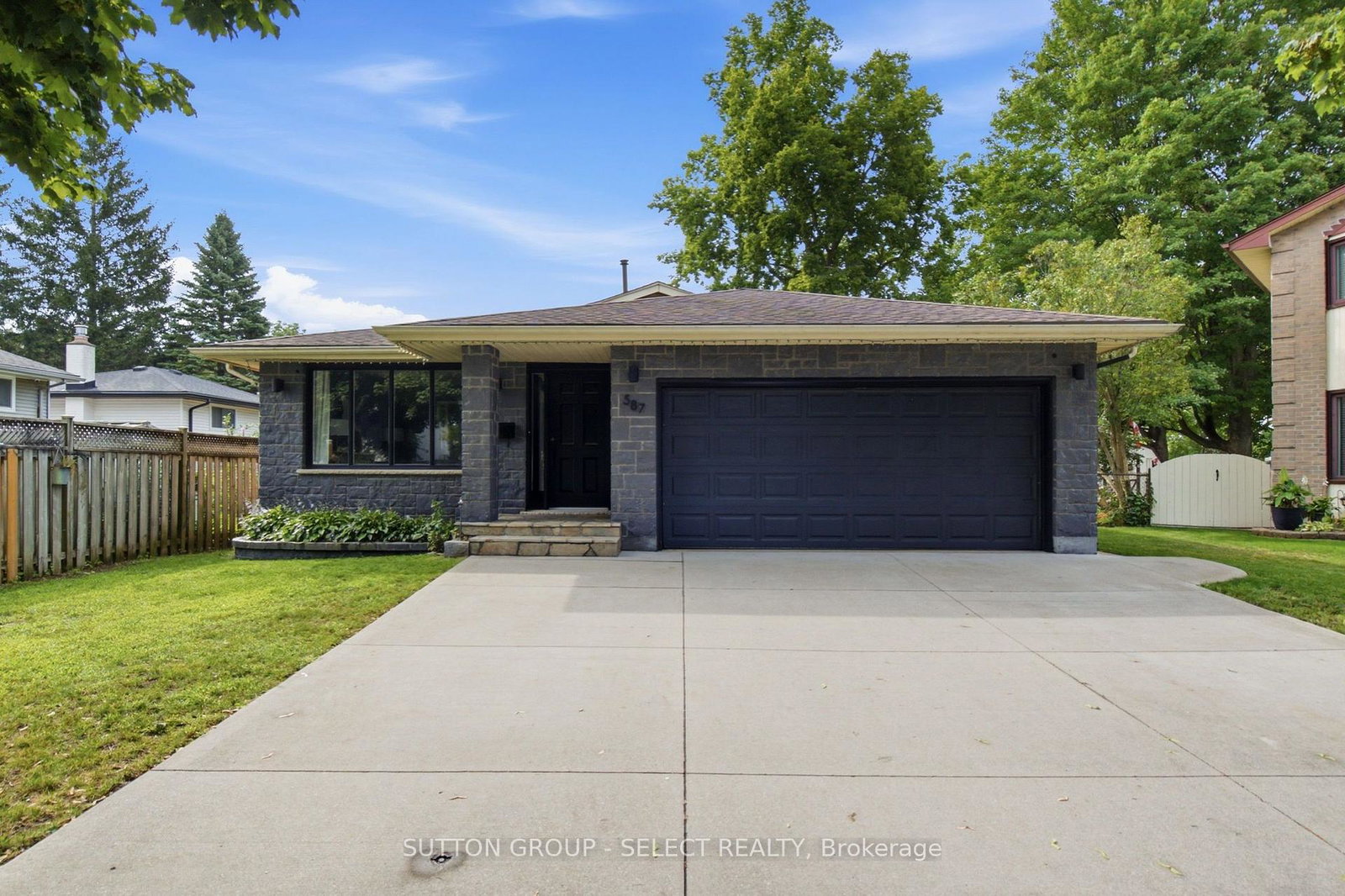 587-classic-court-london-east-ontario-x13713750