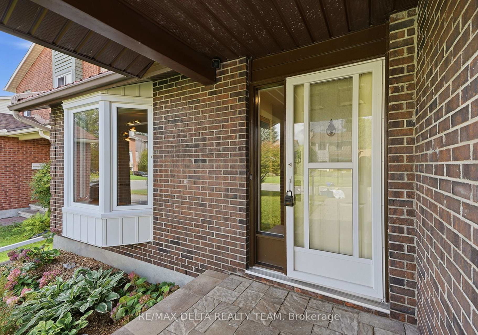 30-homestead-street-ottawa-ontario-x13713782