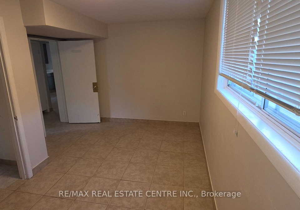 18-high-street-waterloo-ontario-x13713944