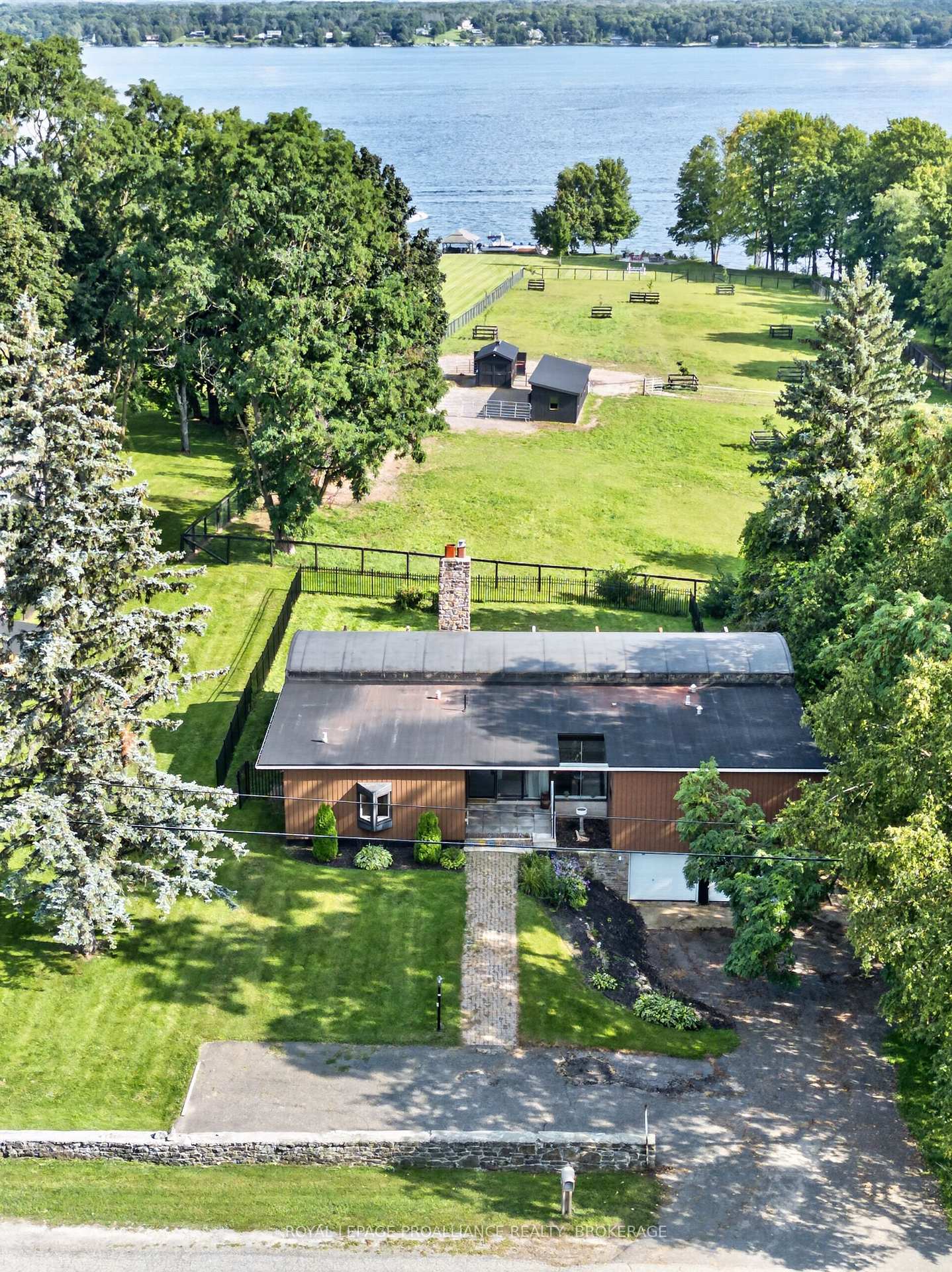 1103-county-road-2-augusta-ontario-x13714080