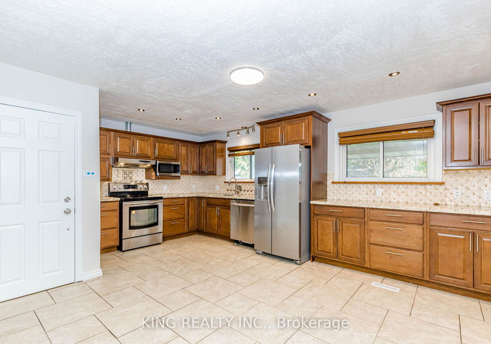 392-greenfield-avenue-kitchener-ontario-x13714088