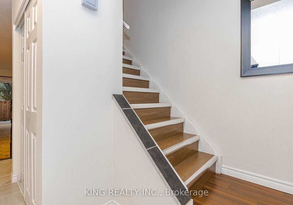 4cedarwoods-crescent-kitchener-ontario-x13714122