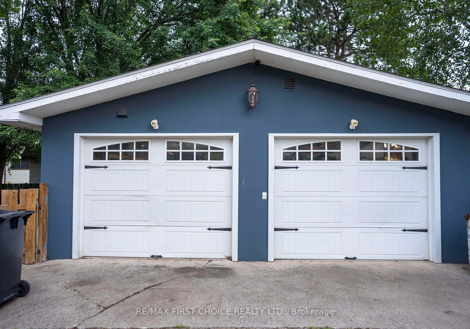 600-ashdale-place-thunder-bay-ontario-x13714142