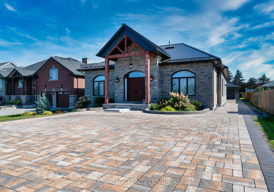 327-queenston-road-niagara-on-the-lake-ontario-x13714258