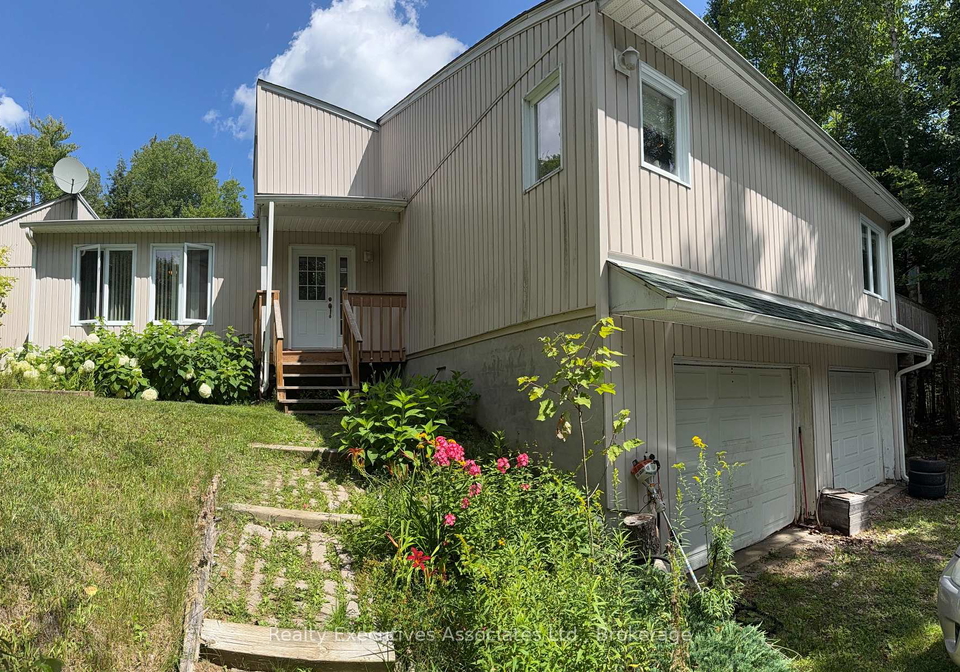 32739-28-highway-e-bancroft-ontario-x13714536
