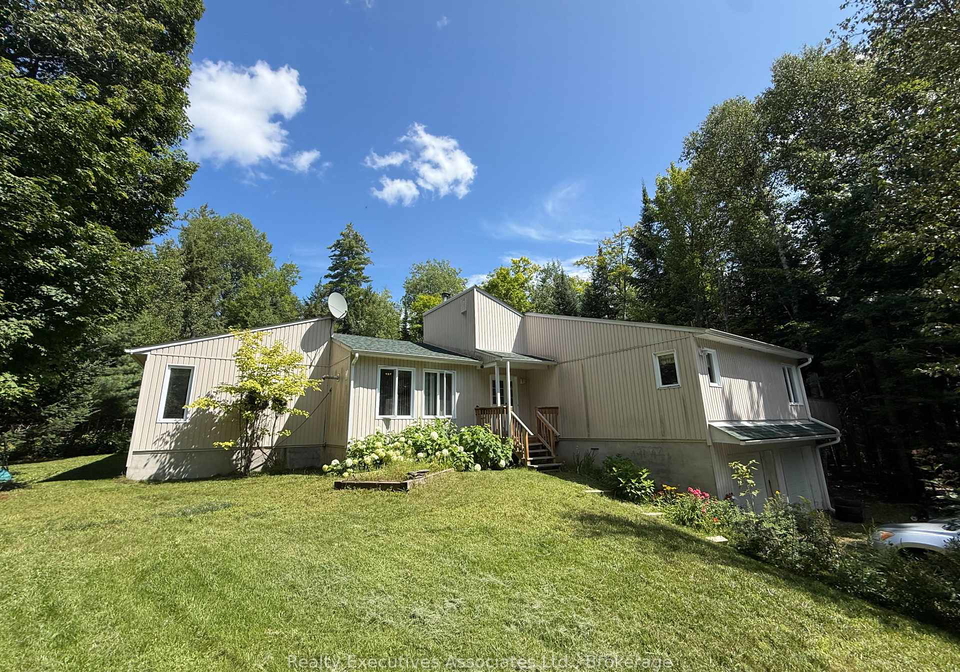 32739-28-highway-e-bancroft-ontario-x13714536