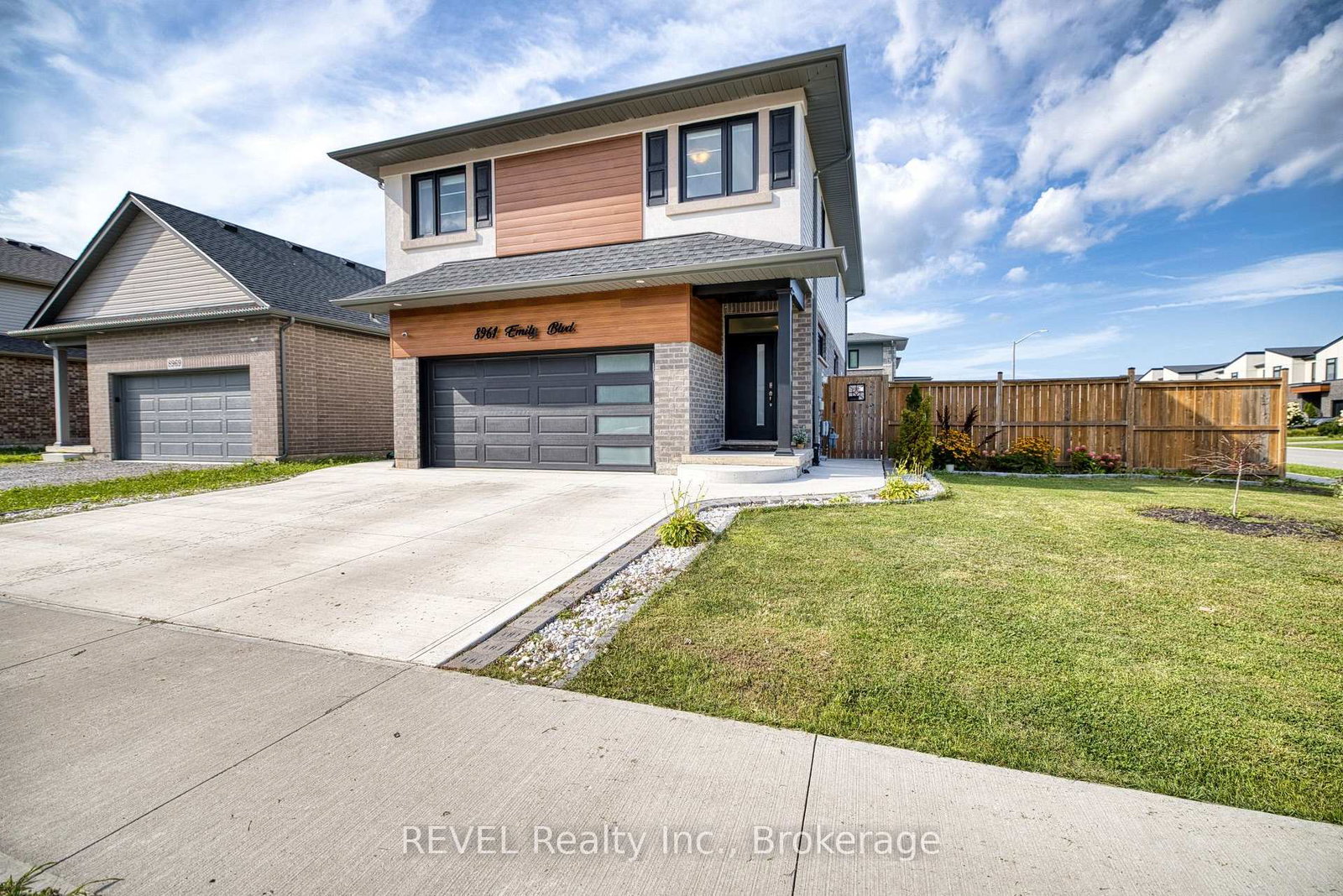 8961-emily-boulevard-niagara-falls-ontario-x13714738