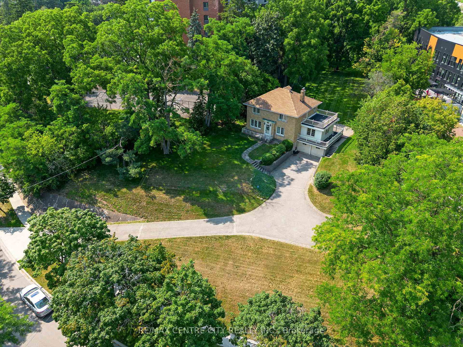272-sheldon-avenue-n-kitchener-ontario-x13714872