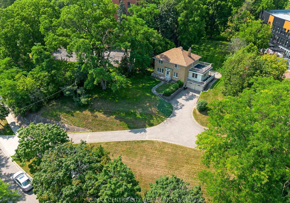272-sheldon-avenue-n-kitchener-ontario-x13714872