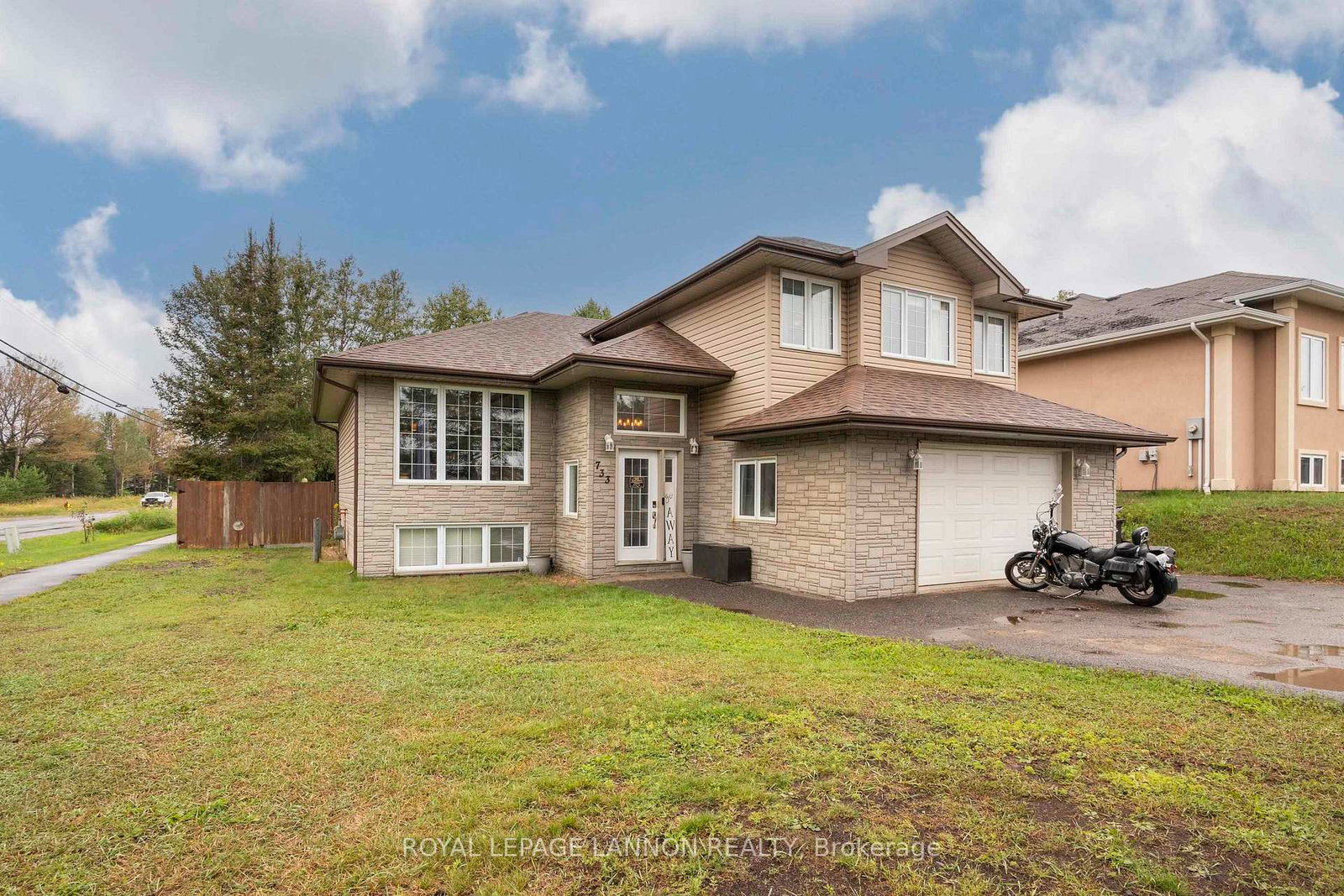 733-woodcrest-road-thunder-bay-ontario-x13714926