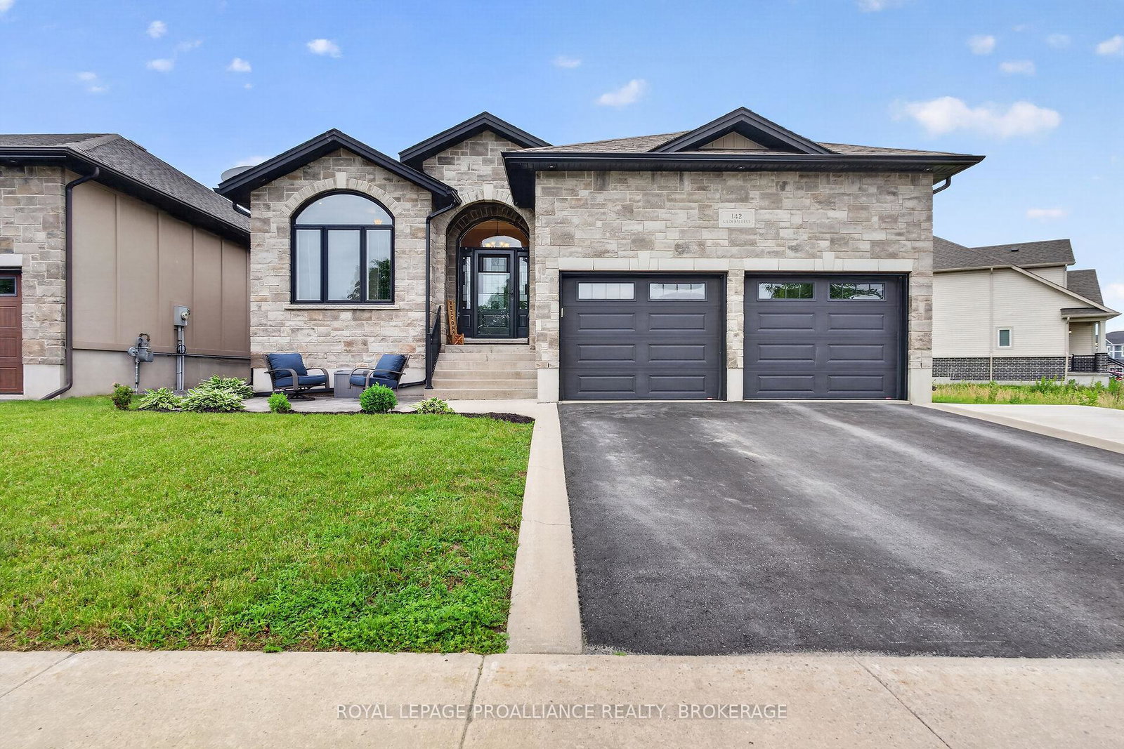 142-gildersleeve-boulevard-loyalist-ontario-x13714984
