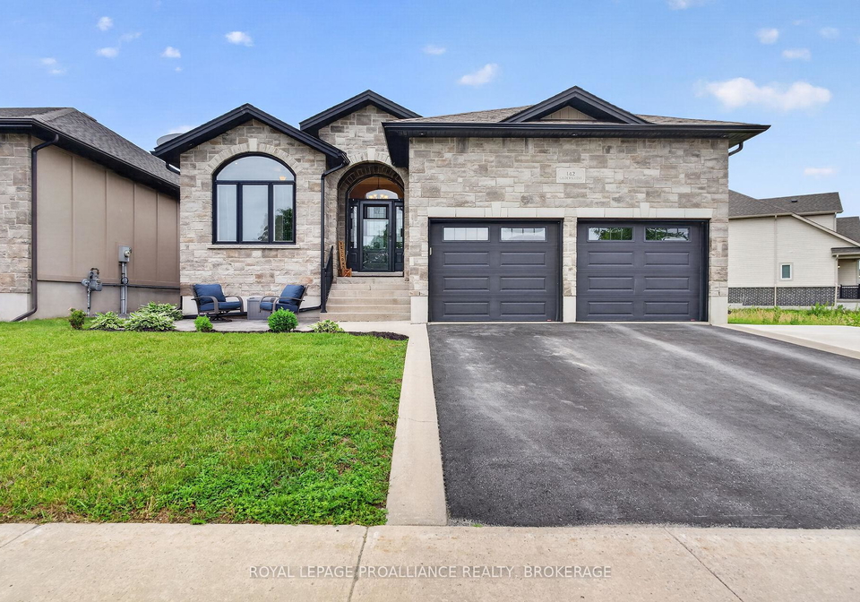 142-gildersleeve-boulevard-loyalist-ontario-x13714984