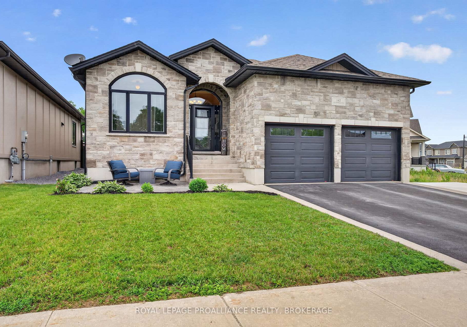 142-gildersleeve-boulevard-loyalist-ontario-x13714984