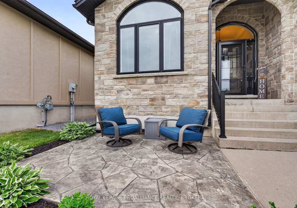 142-gildersleeve-boulevard-loyalist-ontario-x13714984