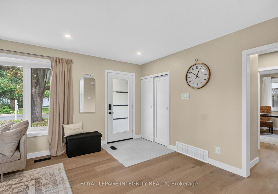 2698-ulster-crescent-ottawa-ontario-x13715160