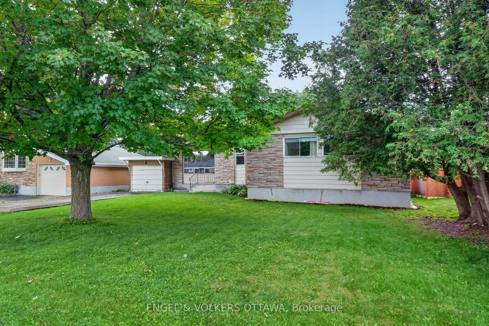 14-oakview-avenue-ottawa-ontario-x13715232