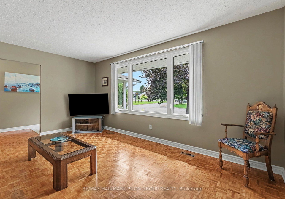 496-tisdale-crescent-ottawa-ontario-x13715364