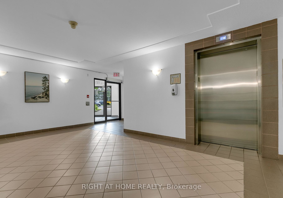 280-brittany-drive-ottawa-ontario-x13715582