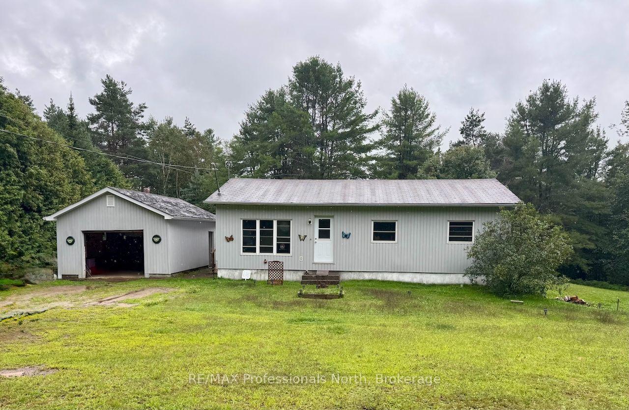 2584-contau-lake-road-highlands-east-ontario-x13715704