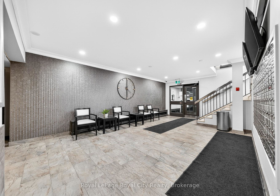 19-woodlawn-road-e-guelph-ontario-x13715776