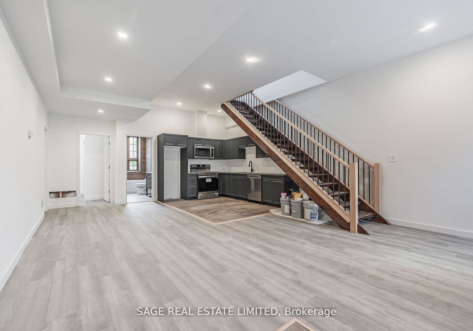 14-cross-street-hamilton-ontario-x13716078