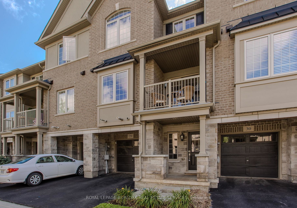 215-dundas-street-e-hamilton-ontario-x13716136