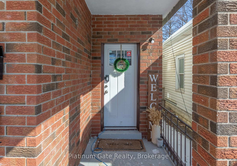 1036-40-gladstone-avenue-windsor-ontario-x13716250