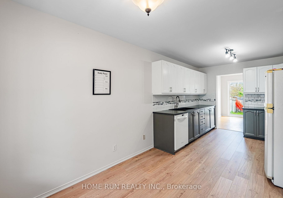 182-windhurst-drive-ottawa-ontario-x13716566