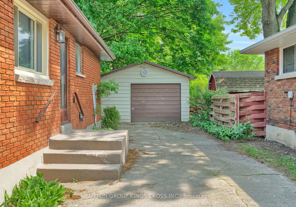 34-hillcrest-avenue-chatham-kent-ontario-x13716612