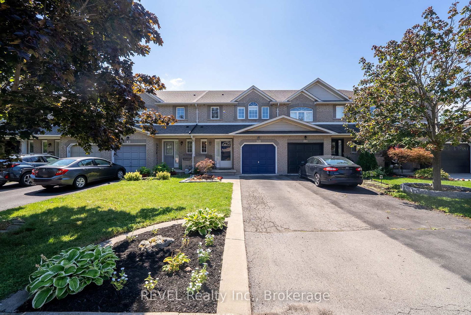 11-elderberry-avenue-grimsby-ontario-x13716782