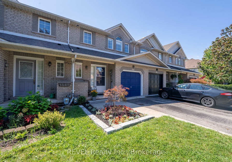 11-elderberry-avenue-grimsby-ontario-x13716782