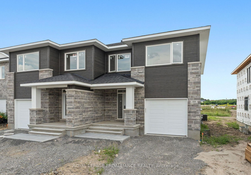 1028-moore-street-brockville-ontario-x13716876