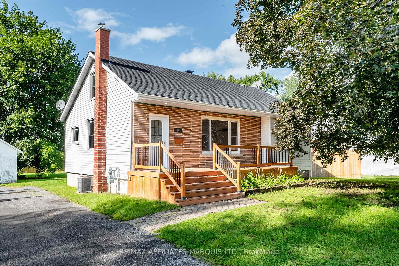 16-front-street-north-stormont-ontario-x13716878