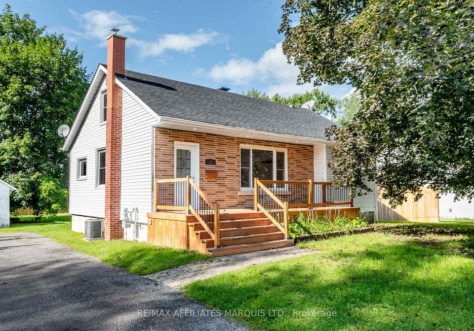 16-front-street-north-stormont-ontario-x13716878