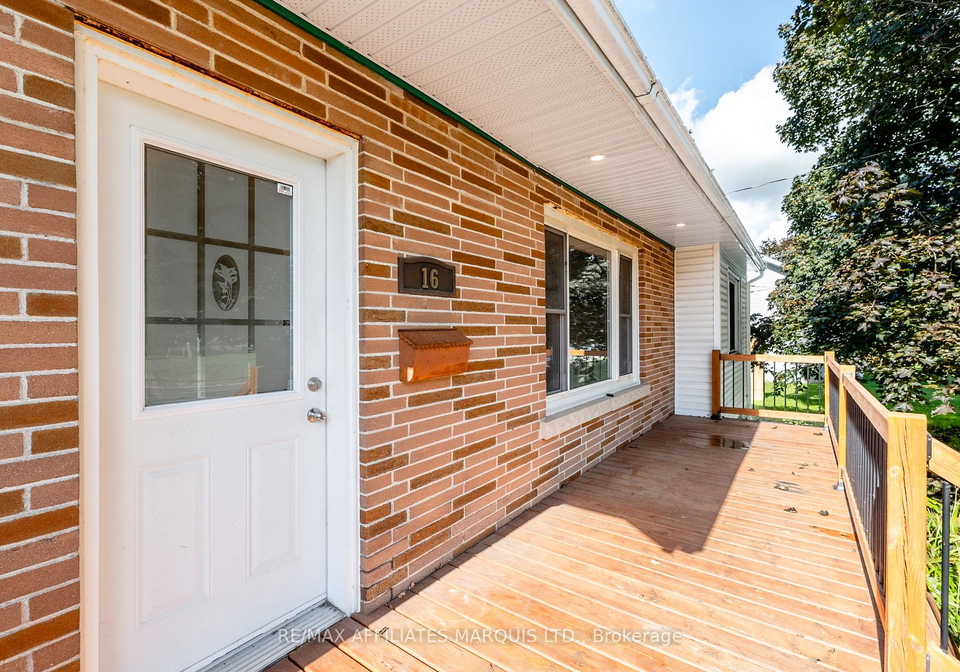 16-front-street-north-stormont-ontario-x13716878