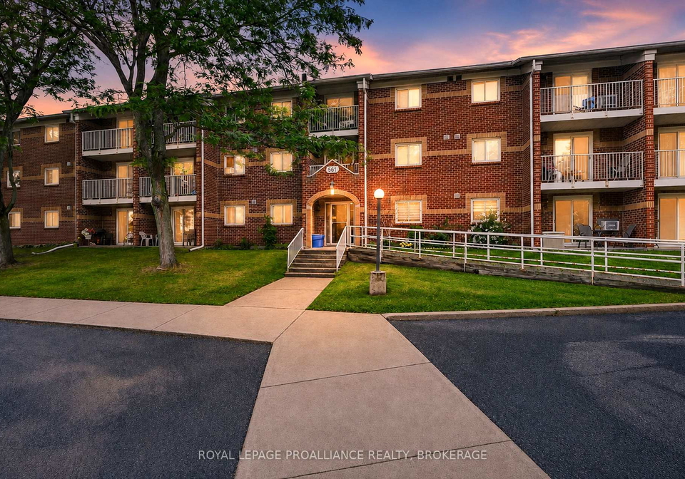 561-armstrong-road-kingston-ontario-x13716928
