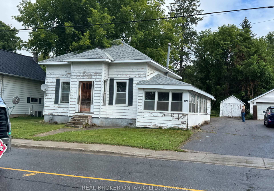 89-queen-street-smiths-falls-ontario-x13716944