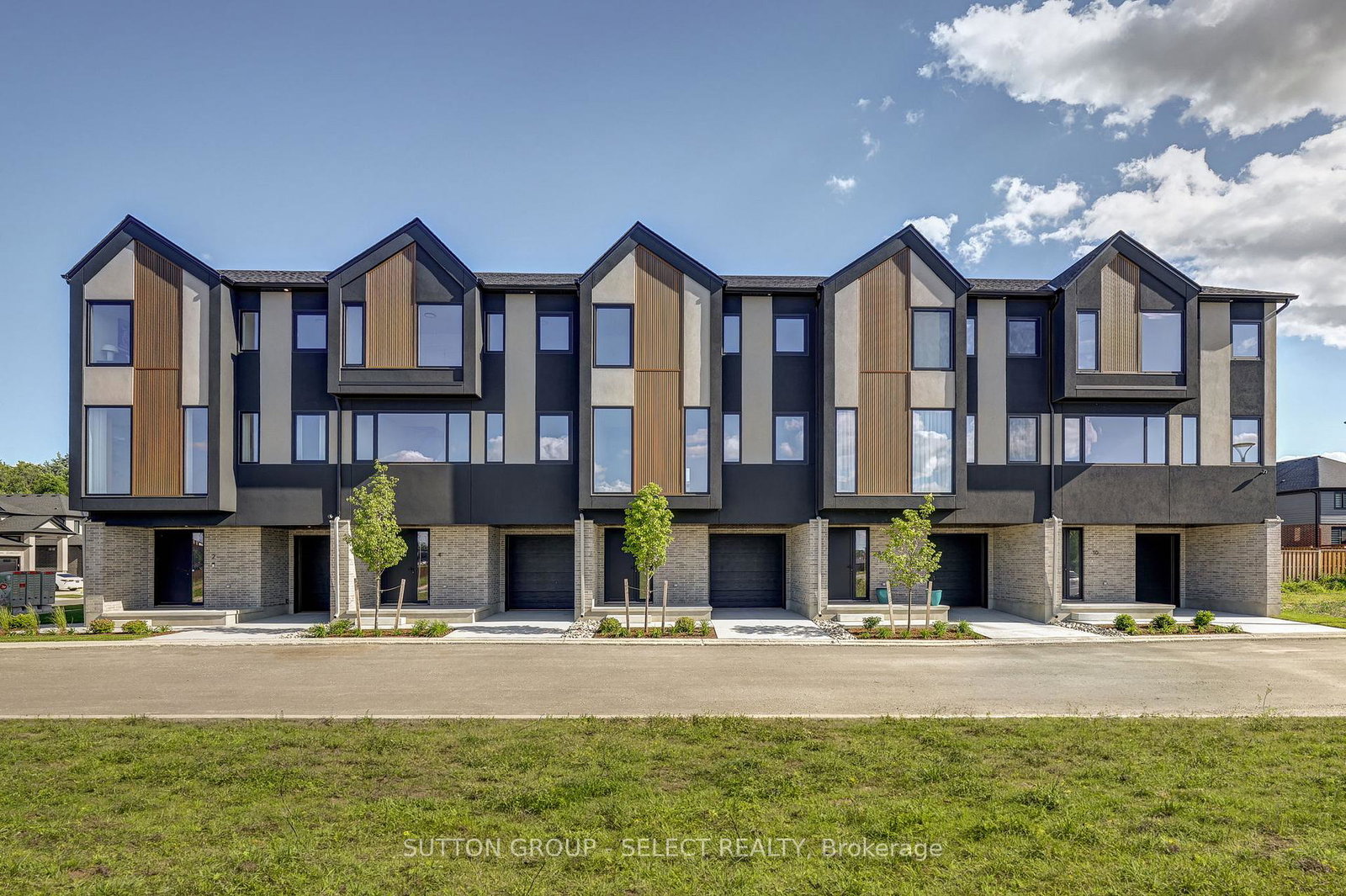 3090-petty-road-london-south-ontario-x13717362