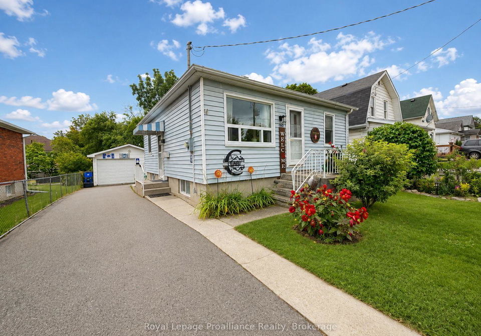 163-shuter-street-quinte-west-ontario-x13717516