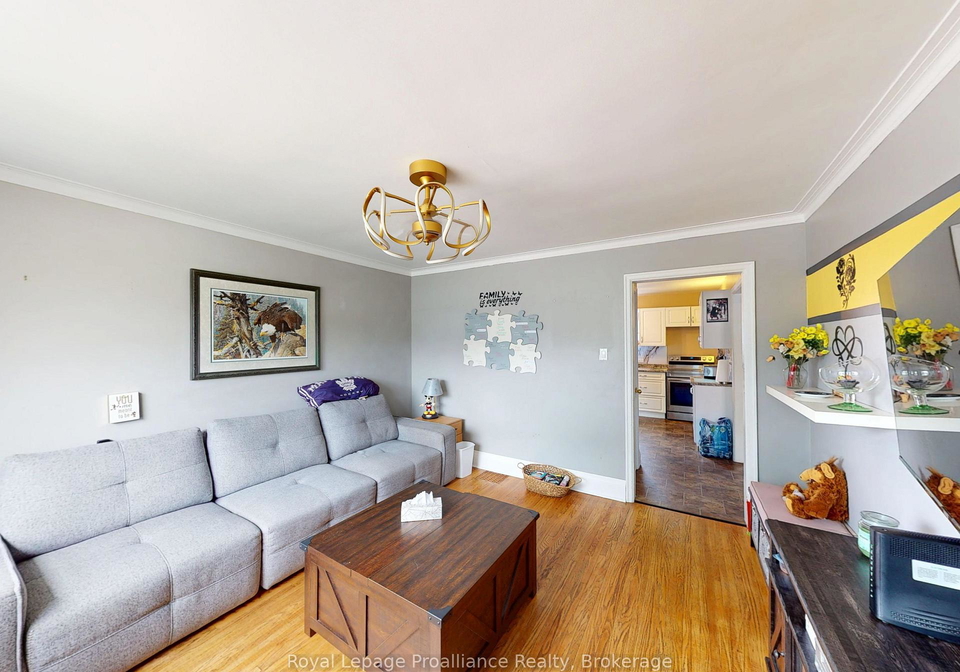 163-shuter-street-quinte-west-ontario-x13717516