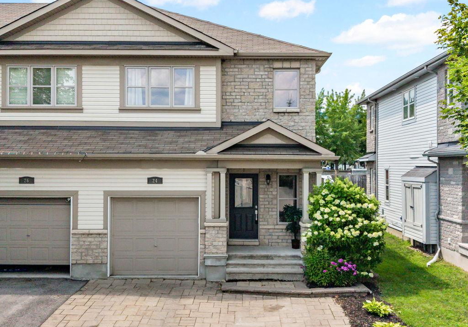 24-hackberry-trail-carleton-place-ontario-x13717674