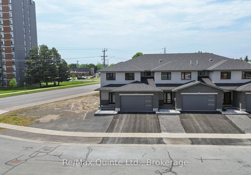 8-stinson-avenue-belleville-ontario-x13717748