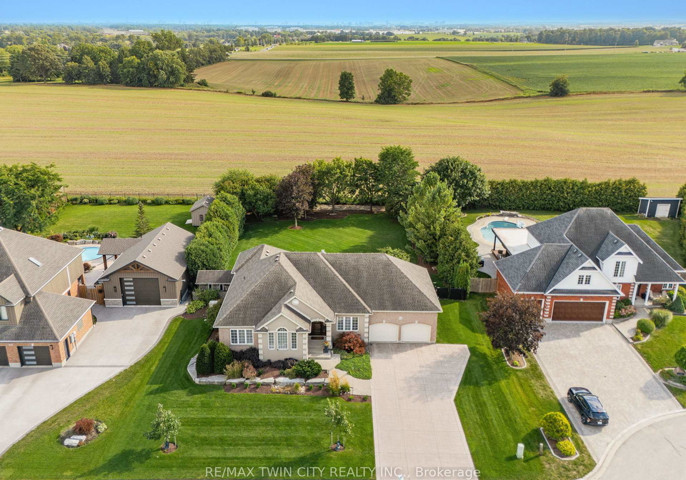 26-weberlyn-crescent-woolwich-ontario-x13717928