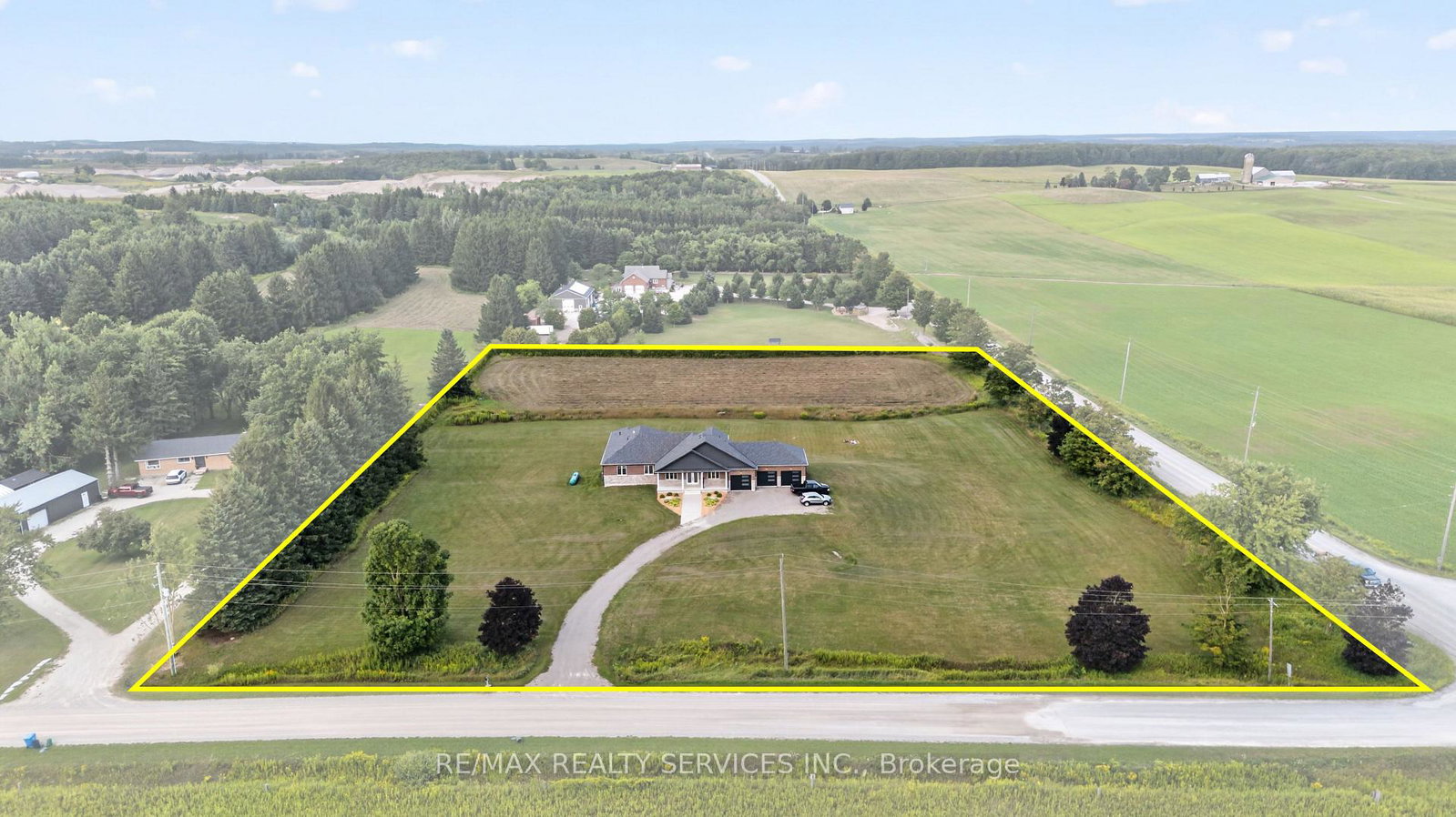 311009-16-line-east-garafraxa-ontario-x13717988