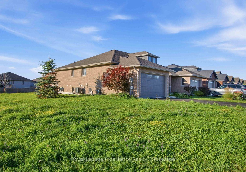 49-hillside-meadow-drive-quinte-west-ontario-x13718272