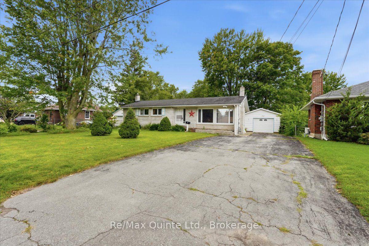 5-simeon-street-prince-edward-county-ontario-x13718296