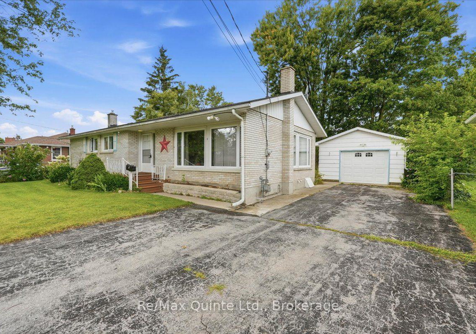 5-simeon-street-prince-edward-county-ontario-x13718296