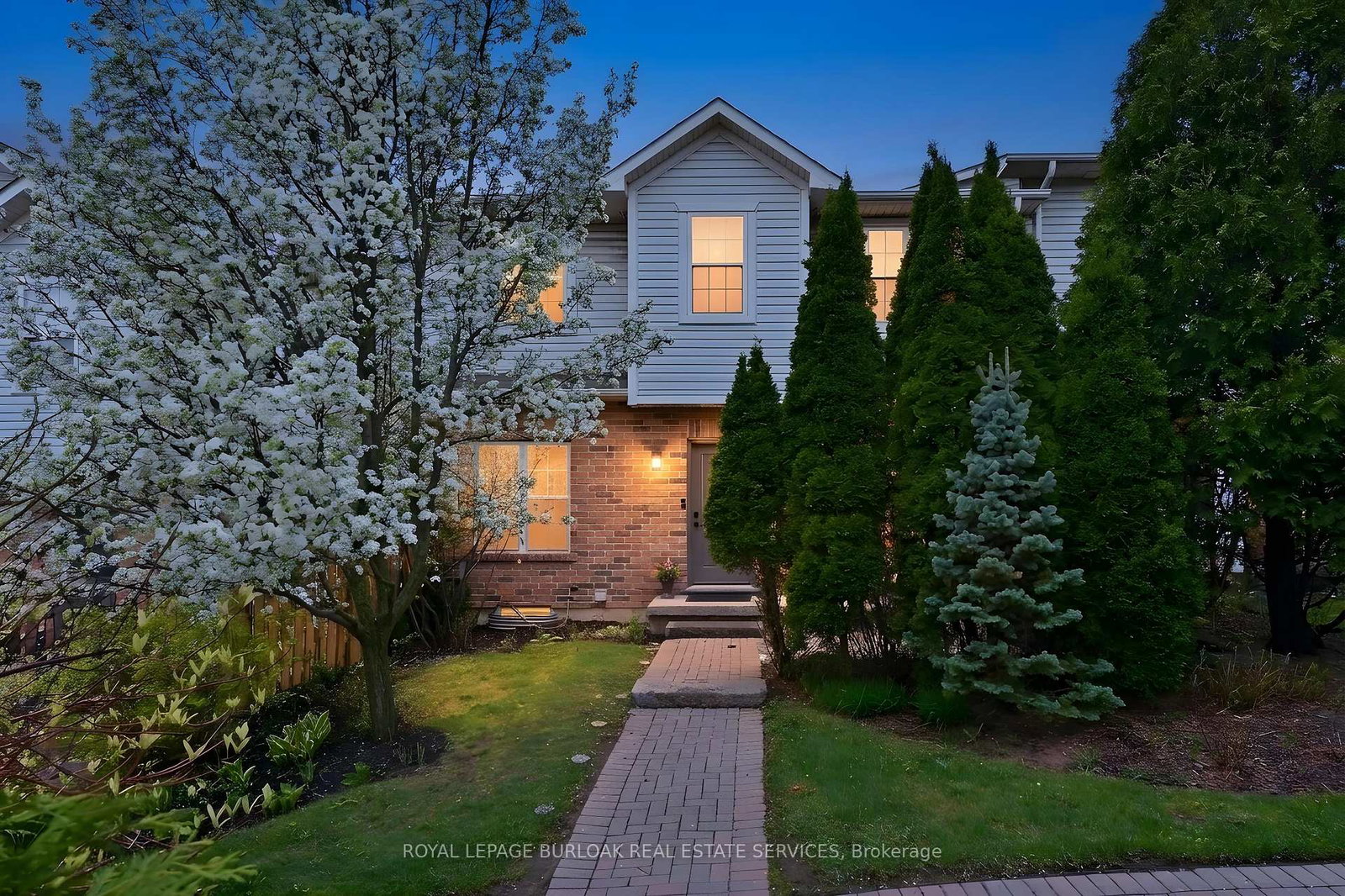 1085-harrogate-drive-hamilton-ontario-x13718492