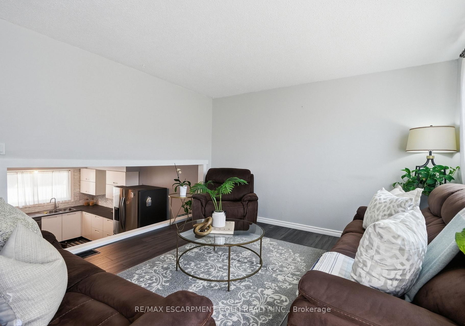7001-casey-street-niagara-falls-ontario-x13718846